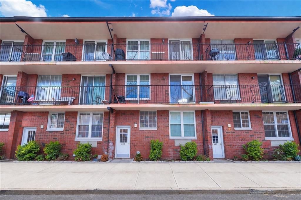 Photo of 316 101st Street #41E, Brooklyn, NY 11209 (MLS # 500400)