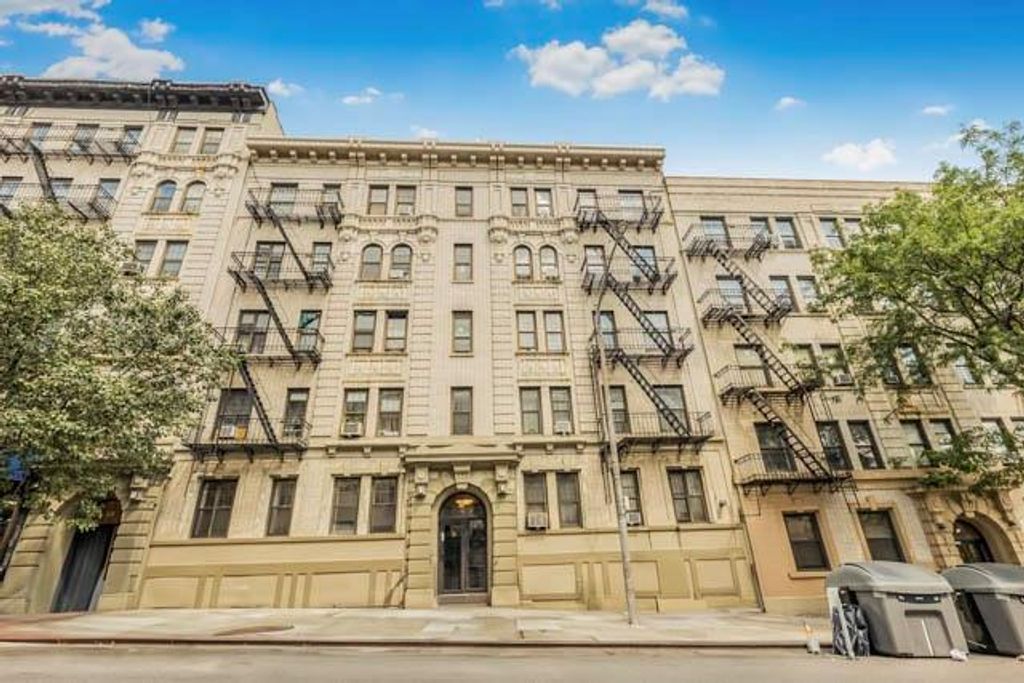 Photo of 29 Convent Avenue #21, New York, NY 10027 (MLS # 501618)