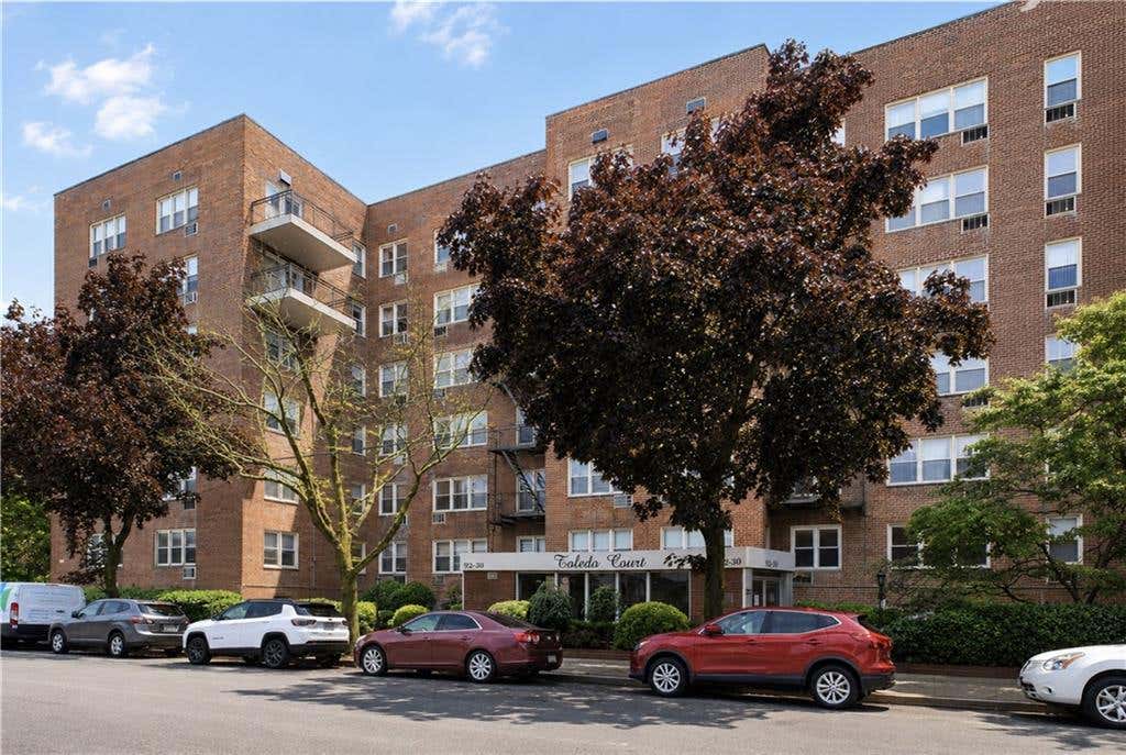 Photo of 92-30 56th Avenue #3H, Elmhurst, NY 11373 (MLS # 503525)