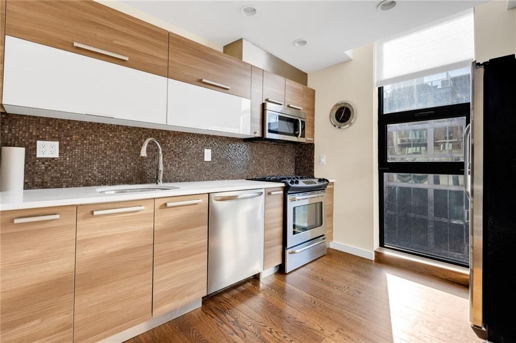 Photo of 2833 Ocean Parkway #B5, Brooklyn, NY 11235 (MLS # 498427)