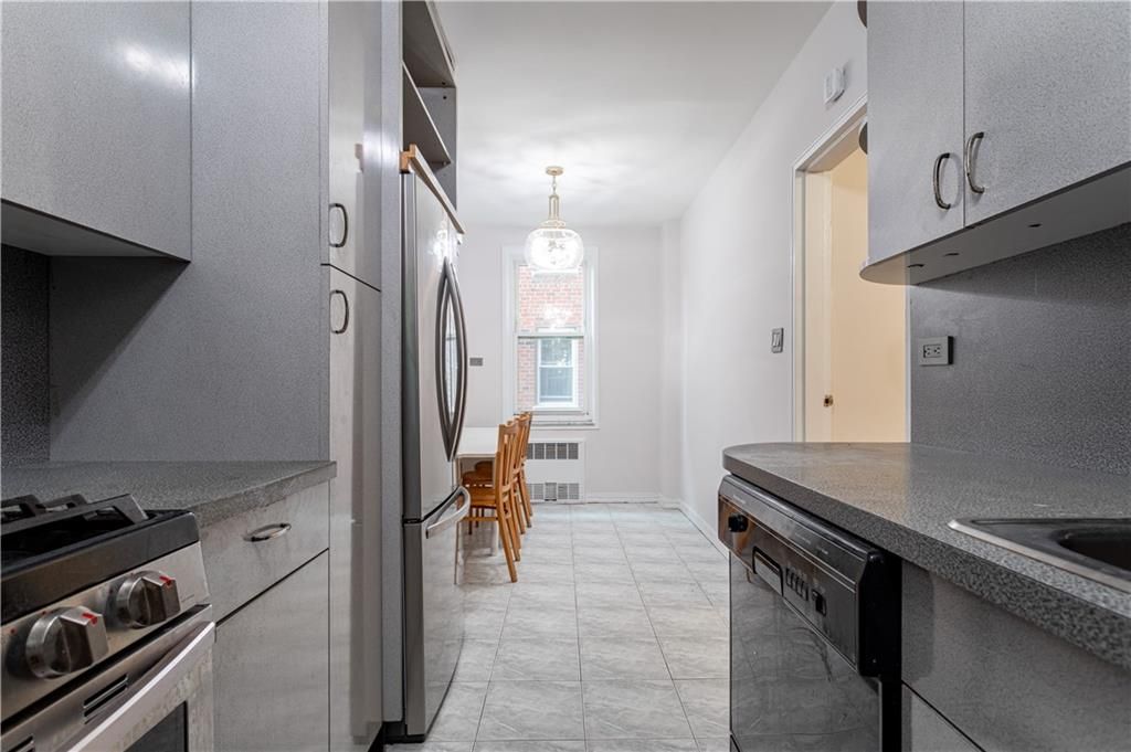 Photo of 2727 Ocean Parkway #B10, Brooklyn, NY 11235 (MLS # 499561)
