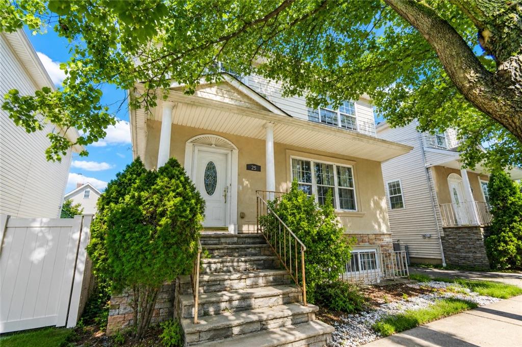 Photo of 25 Northfield Avenue, Staten Island, NY 10303 (MLS # 502887)
