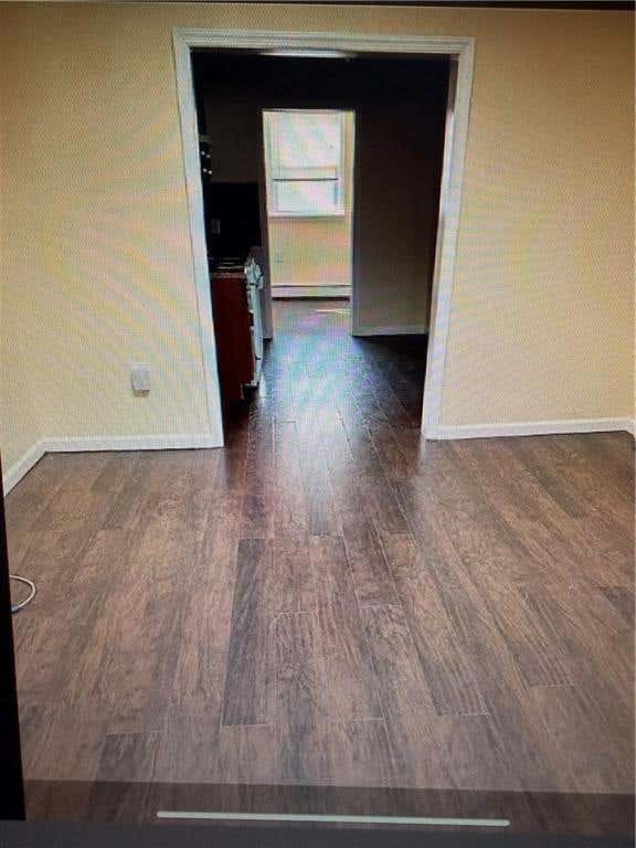 Photo of 604 Midland Avenue, Staten Island, NY 10306 (MLS # 502031)