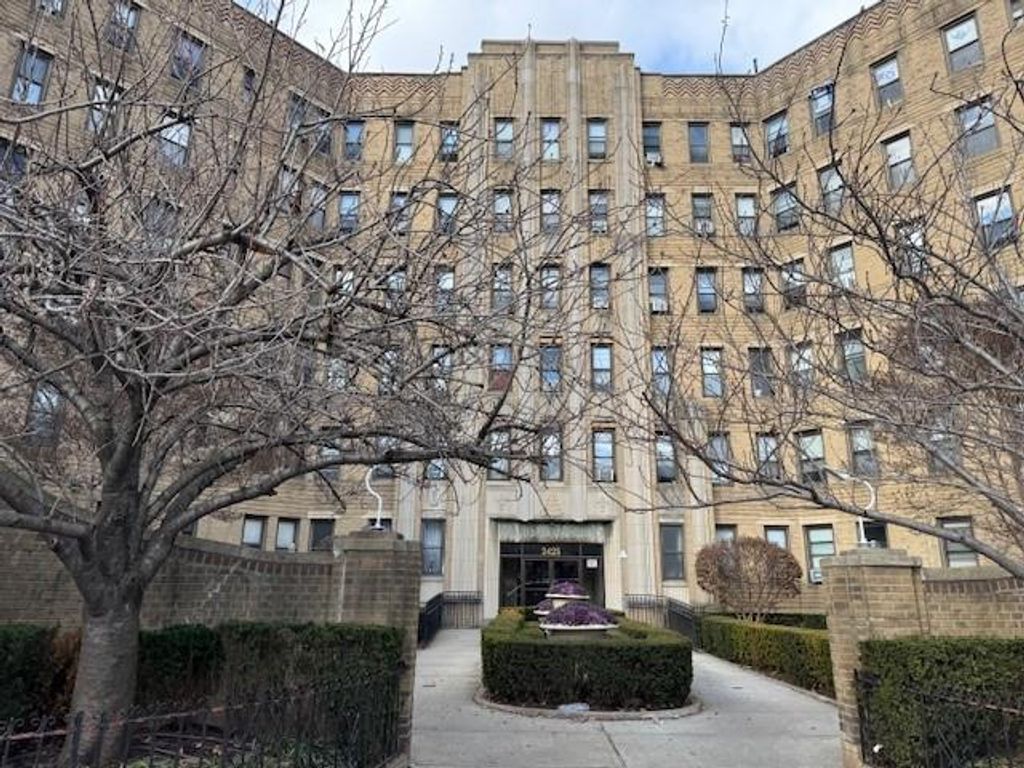 Photo of 2425 Kings Highway #E10, Brooklyn, NY 11229 (MLS # 499027)