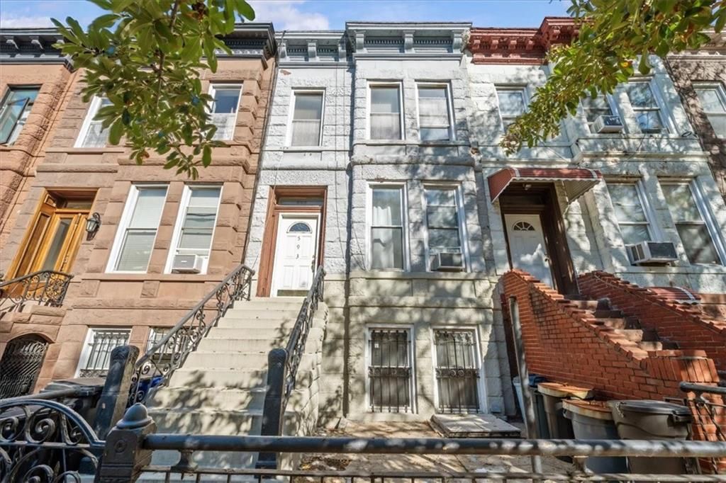 Photo of 593 Bainbridge Street, Brooklyn, NY 11233 (MLS # 499476)