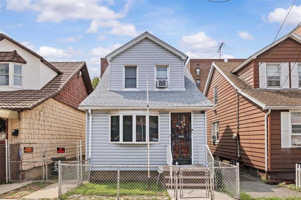 Photo of 2820 Voorhies Avenue, Brooklyn, NY 11235 (MLS # 503780)