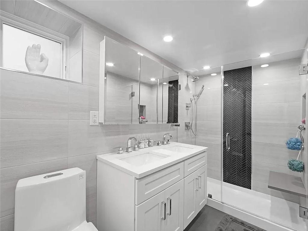 4906 21st Avenue, East Elmhurst, New York image 17