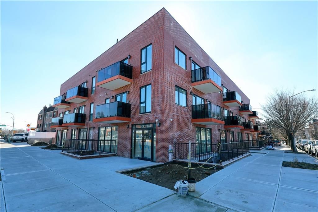 Photo of 16502 Sanford Avenue, Flushing, NY 11358 (MLS # 492728)
