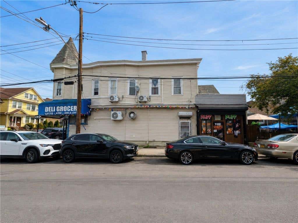 Photo of 630 Henderson Avenue, Staten Island, NY 10310 (MLS # 503576)