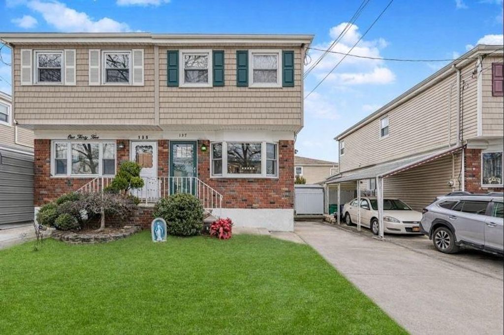 Photo of 137 Buffalo Street, Staten Island, NY 10306 (MLS # 498240)