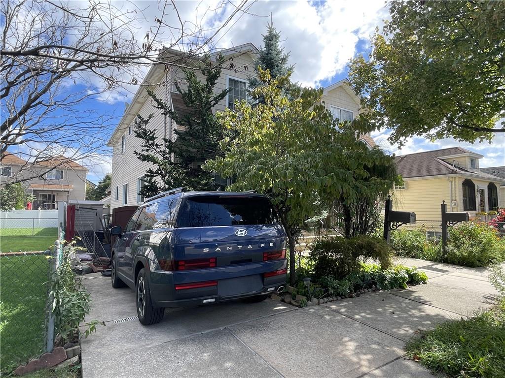 Photo of 42 Weed Avenue, Staten Island, NY 10306 (MLS # 504805)