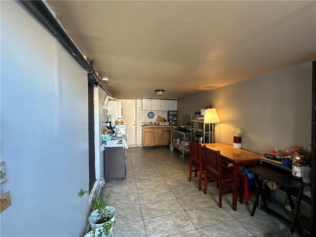 68-10 60th Drive, Queens, New York image 10