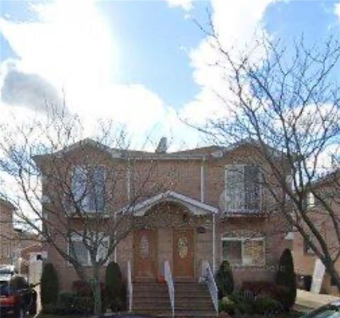 Multifamily For Sale - 1470 Royce Street<br/> Brooklyn, NY 11234