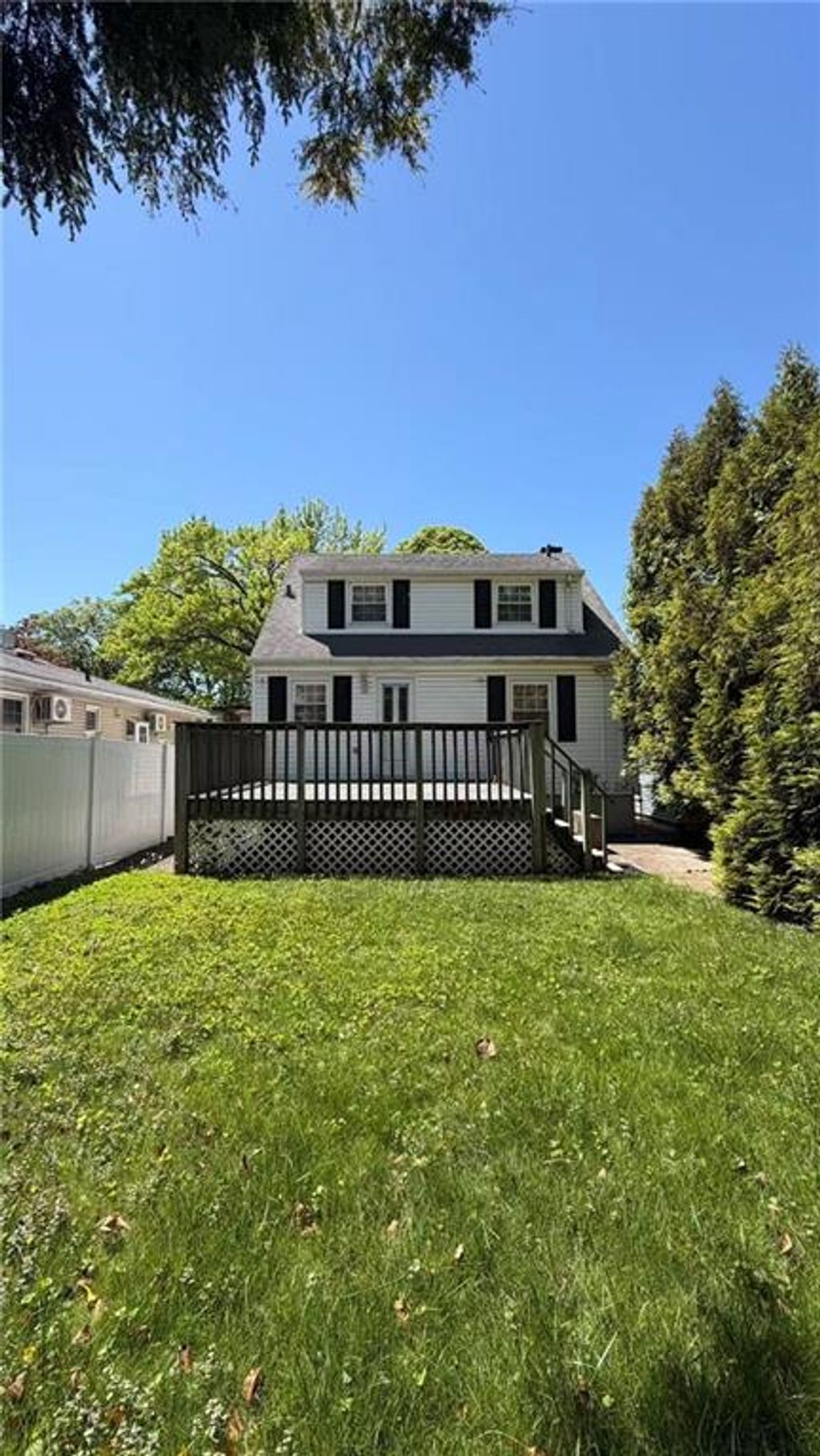 Photo of 147 Byrne Avenue, Staten Island, NY 10314 (MLS # 501241)