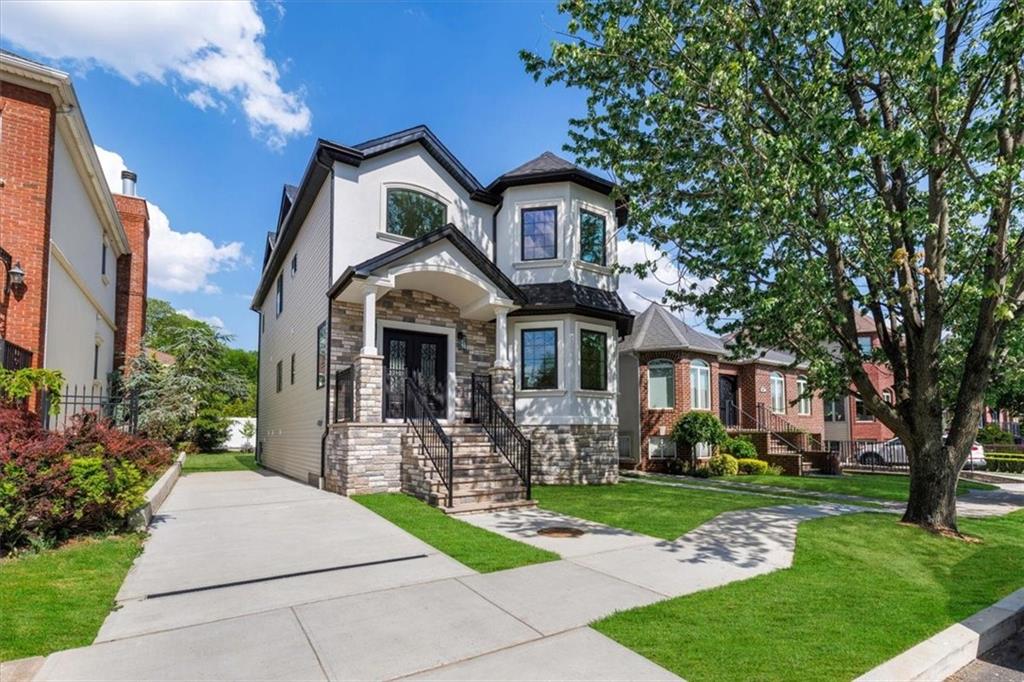 Photo of 197 Finlay Avenue, Staten Island, NY 10307 (MLS # 504351)