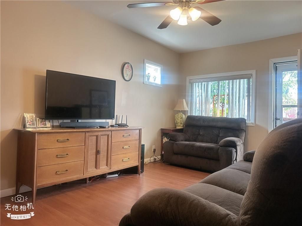 Photo of 55 Lansing Street, Staten Island, NY 10305 (MLS # 496677)