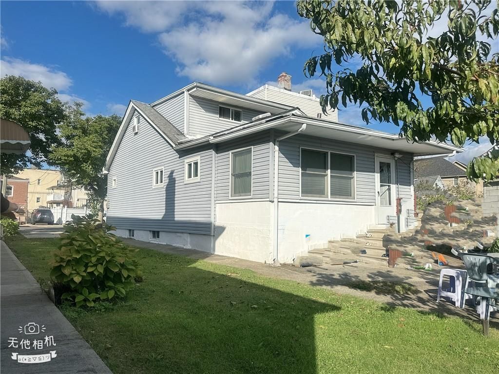 Photo of 55 Lansing Street, Staten Island, NY 10305 (MLS # 496677)