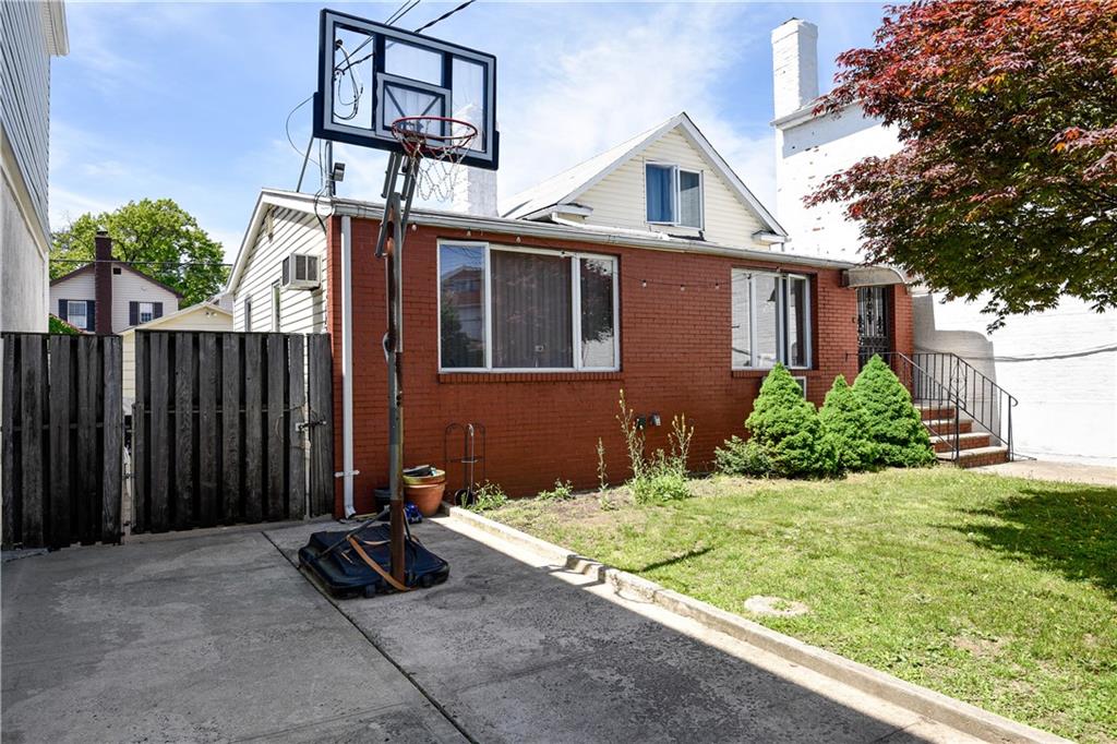 2064 Coleman Street, Brooklyn, New York image 2