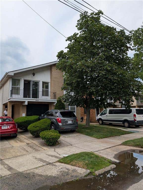 Photo of 653 Hylan Boulevard, Staten Island, NY 10305 (MLS # 502713)