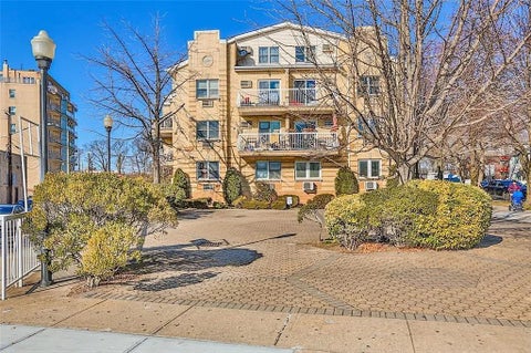 Condo For Sale - 4808 Bedford Avenue #1A<br/> Brooklyn, NY 11235