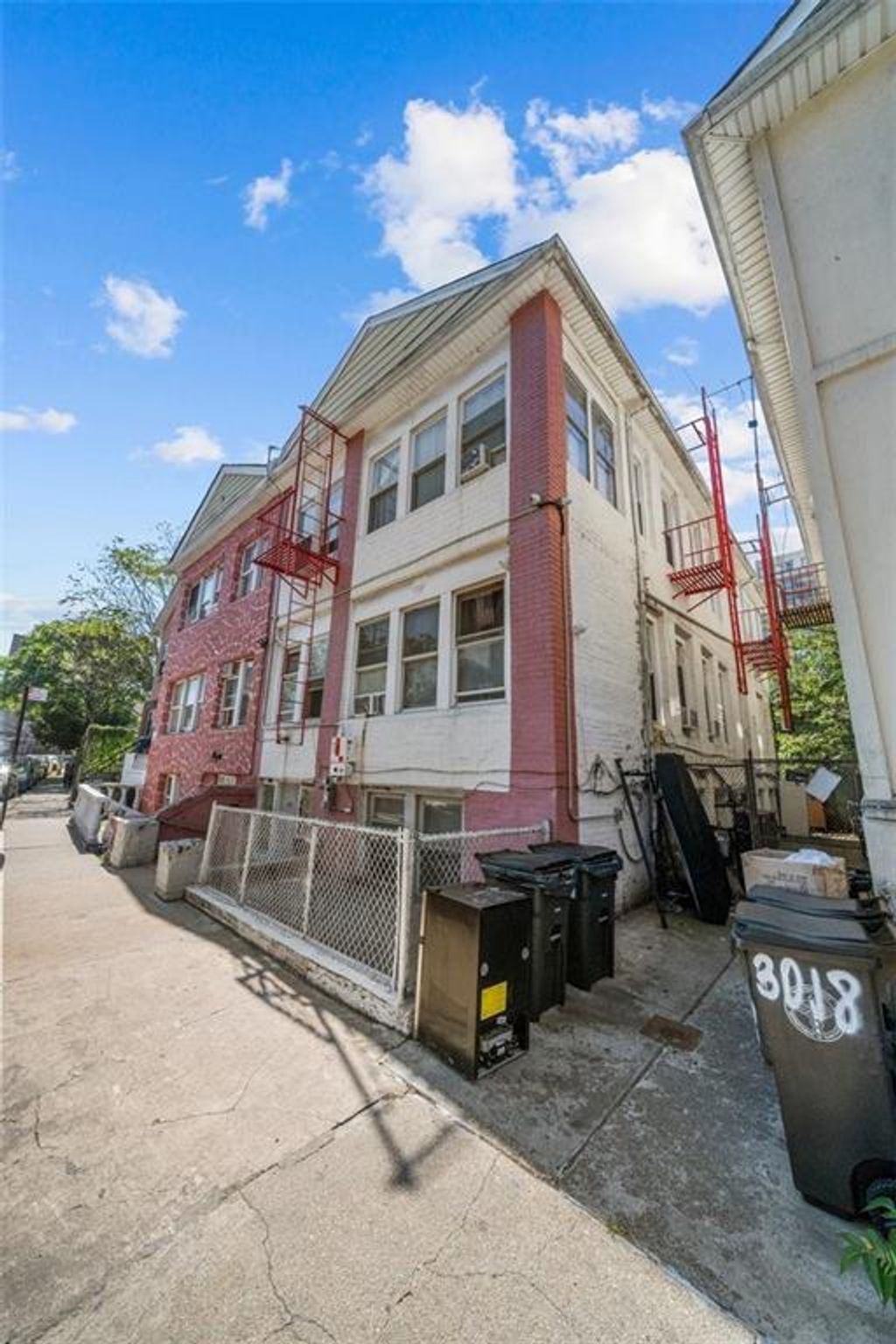 Photo of 3022 Brighton 8th Street, Brooklyn, NY 11235 (MLS # 495574)
