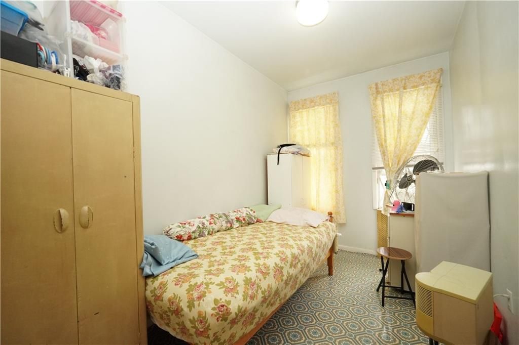 Photo of 2887 Brighton 6th Street, Brooklyn, NY 11235 (MLS # 494470)