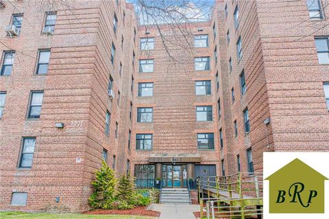 Homes For Sale - 2271 Knapp Street #2A<br/> Brooklyn, NY 11229