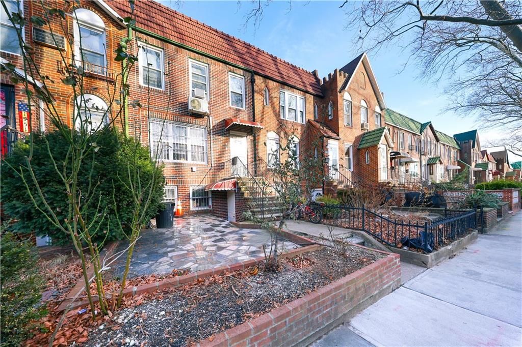 Photo of 1953 28th Street, Brooklyn, NY 11229 (MLS # 498385)