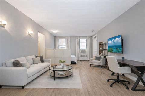 Homes For Sale - 150 End Avenue #1P<br/> Brooklyn, NY 11235