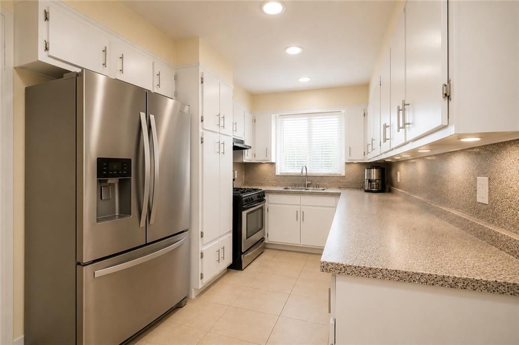 Photo of 17 Bay 8th Street, Brooklyn, NY 11228 (MLS # 501890)