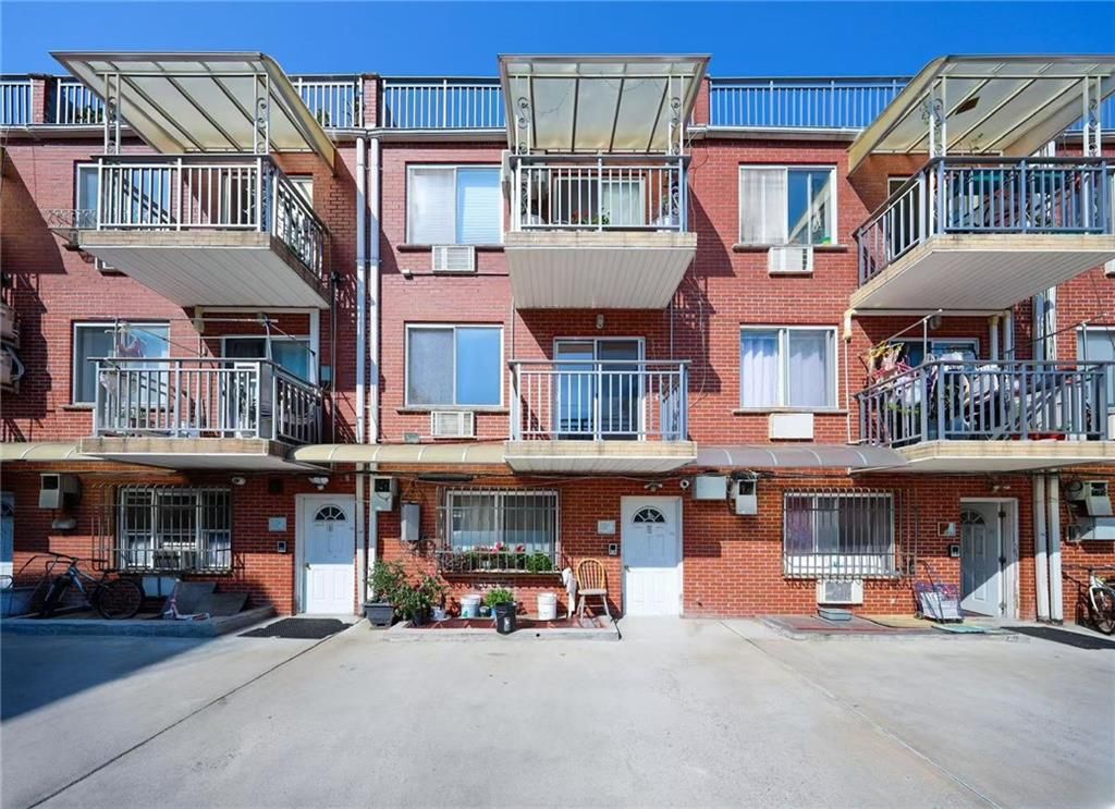 Photo of 602 39th Street #205, Brooklyn, NY 11232 (MLS # 494901)