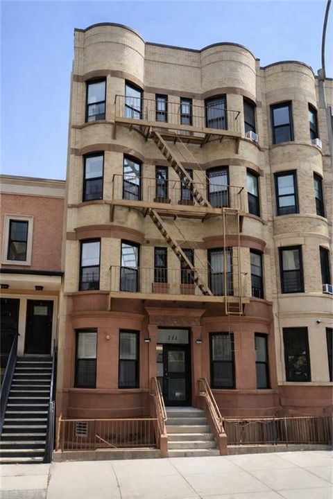 Multifamily For Sale - 141 Albany Avenue<br/> Brooklyn, NY 11213