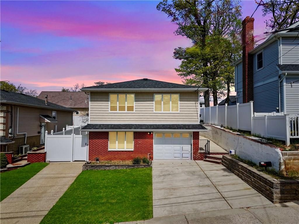 Photo of 351 Dewey Avenue, Staten Island, NY 10308 (MLS # 500760)