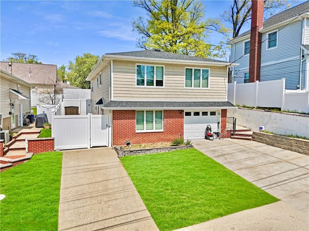 Photo of 351 Dewey Avenue, Staten Island, NY 10308 (MLS # 500760)