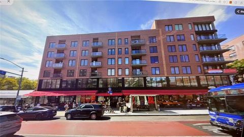 Homes For Sale - 42-80 Main Street #5E<br/> Flushing, NY 11355
