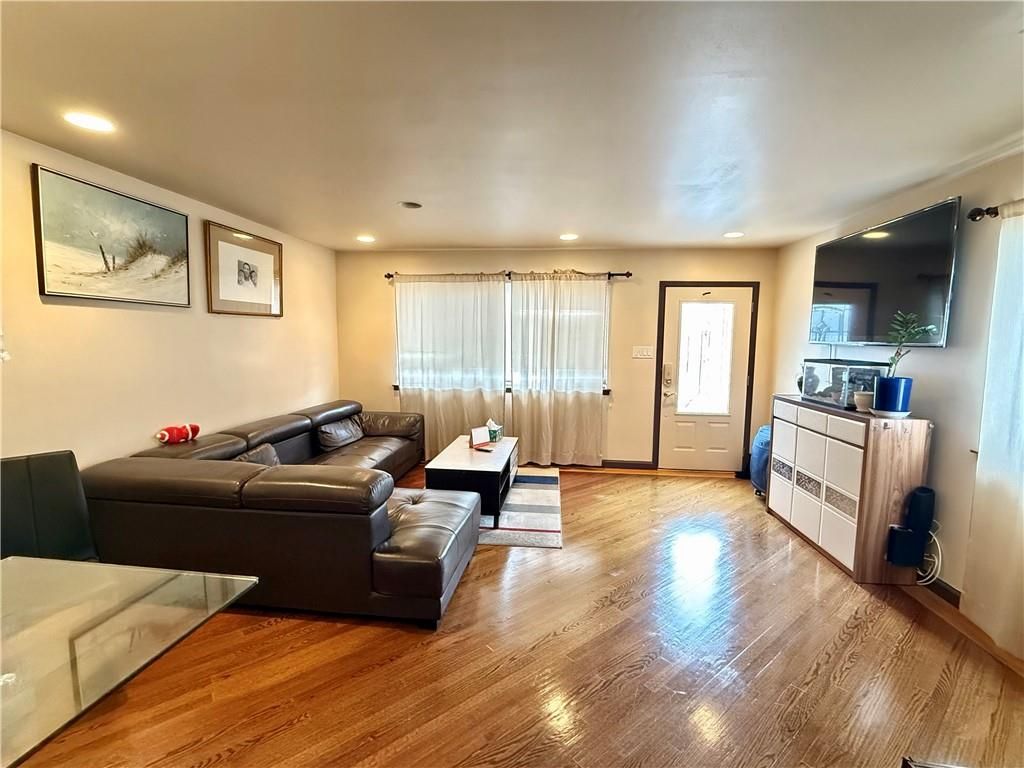 Photo of 16 Shale Street, Staten Island, NY 10314 (MLS # 499158)