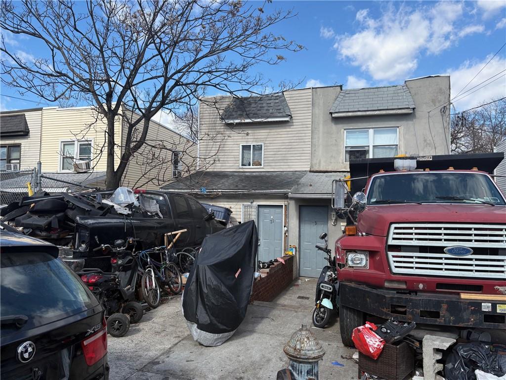 21 Preston Court, Brooklyn, New York image 4