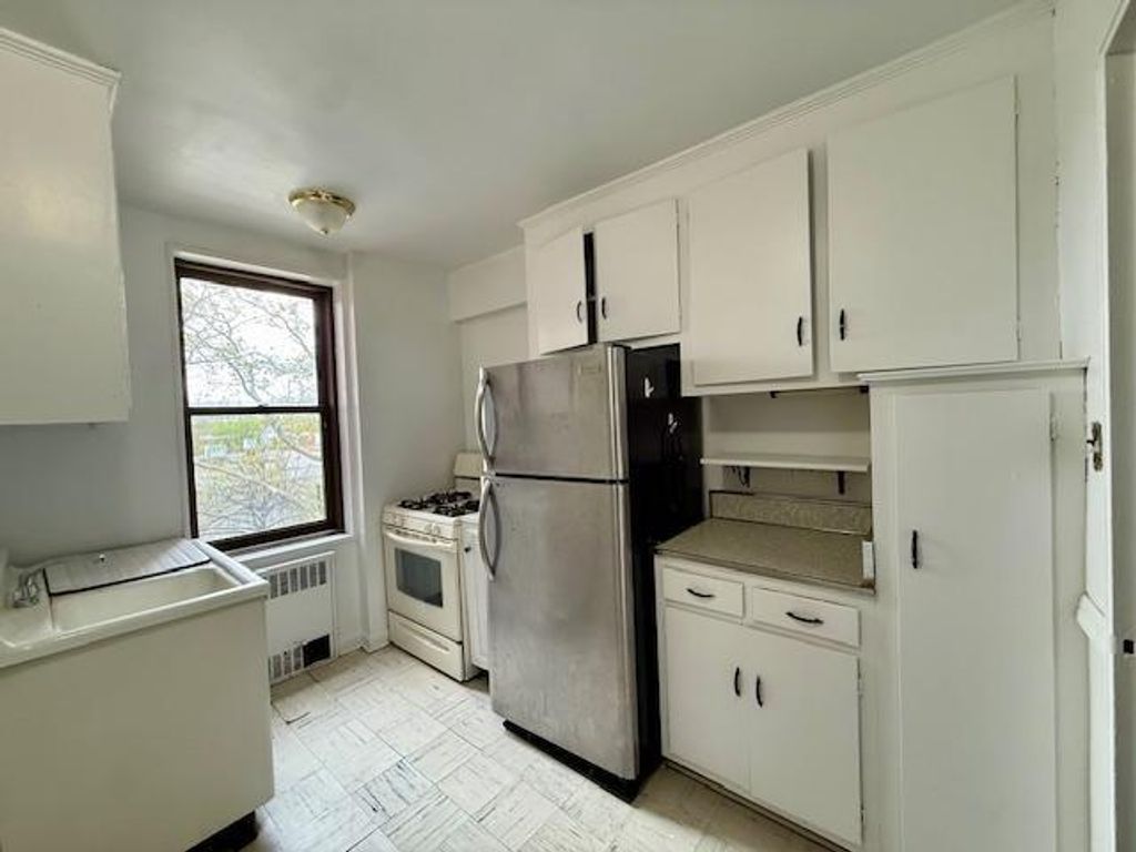 Photo of 2170 Brigham Street #3C, Brooklyn, NY 11229 (MLS # 500793)