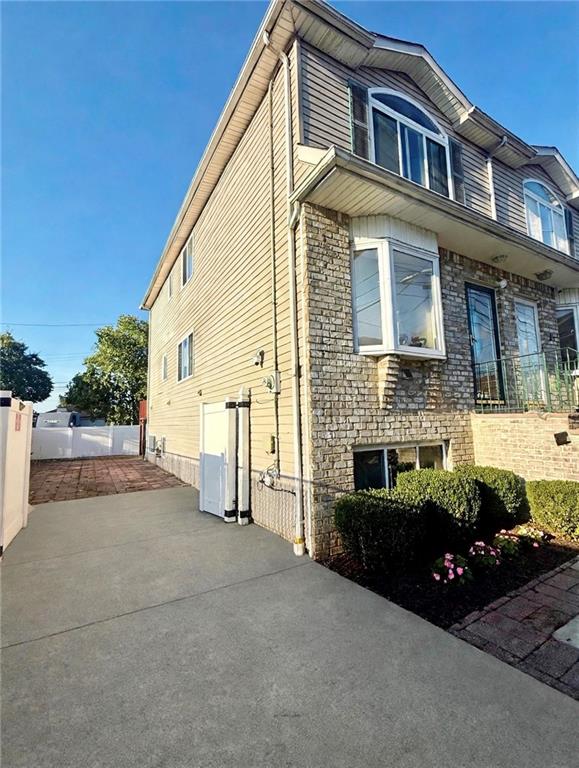 Photo of 25 Lyceum Court, Staten Island, NY 10310 (MLS # 505403)