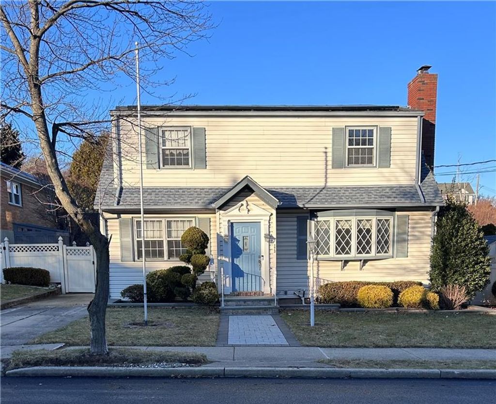 Photo of 173 Rome Avenue, Staten Island, NY 10304 (MLS # 498028)