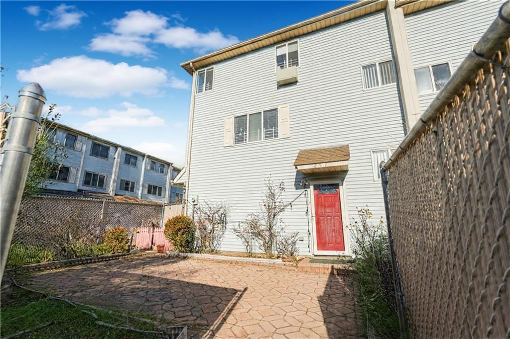 Photo of 257 Candon Avenue, Staten Island, NY 10309 (MLS # 498541)