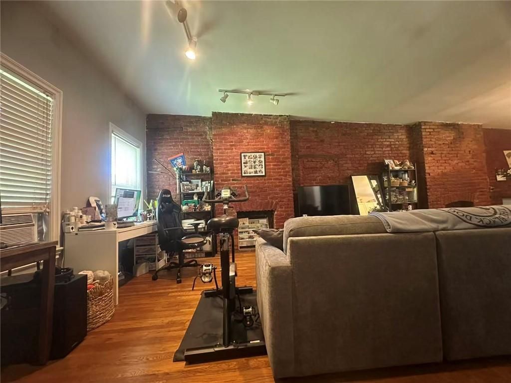 Photo of 74 Montgomery Avenue, Staten Island, NY 10301 (MLS # 501650)