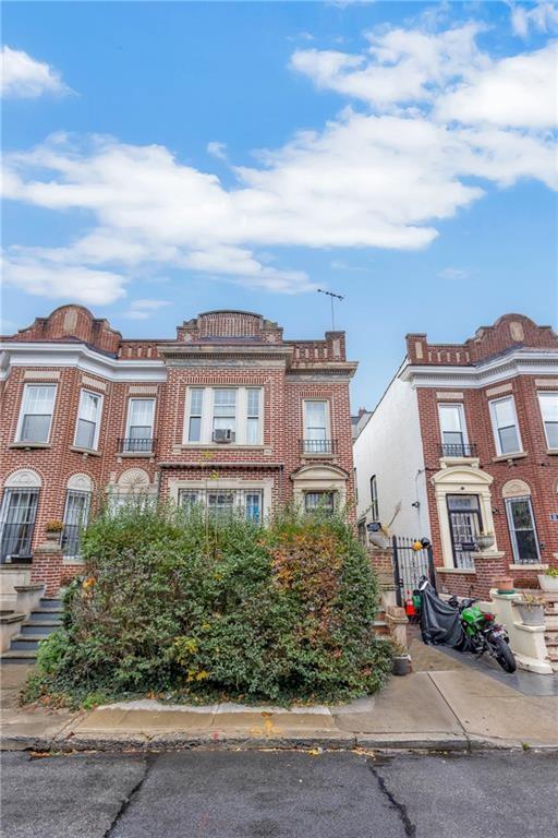 10 Martense Court, Brooklyn, New York image 2