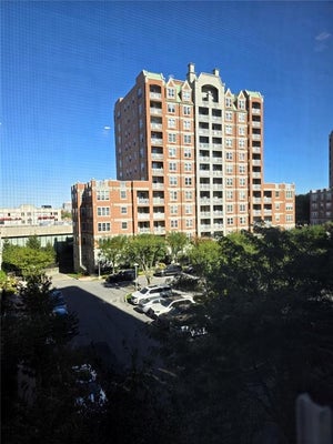 60 OCEANA DR W APT 4A, BROOKLYN, NY 11235 - Image 85b9e28bee0fe9fa166a7adcf46c4d33/4160091457