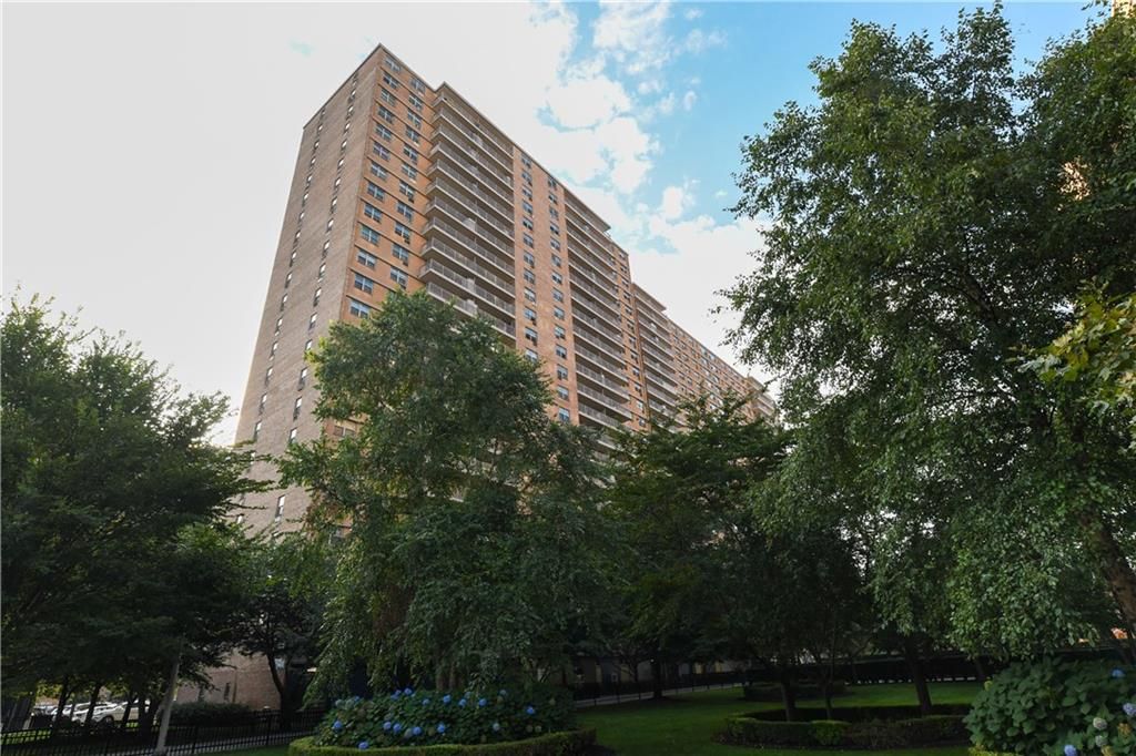 Photo of 444 Neptune Avenue #4F, Brooklyn, NY 11224 (MLS # 495828)