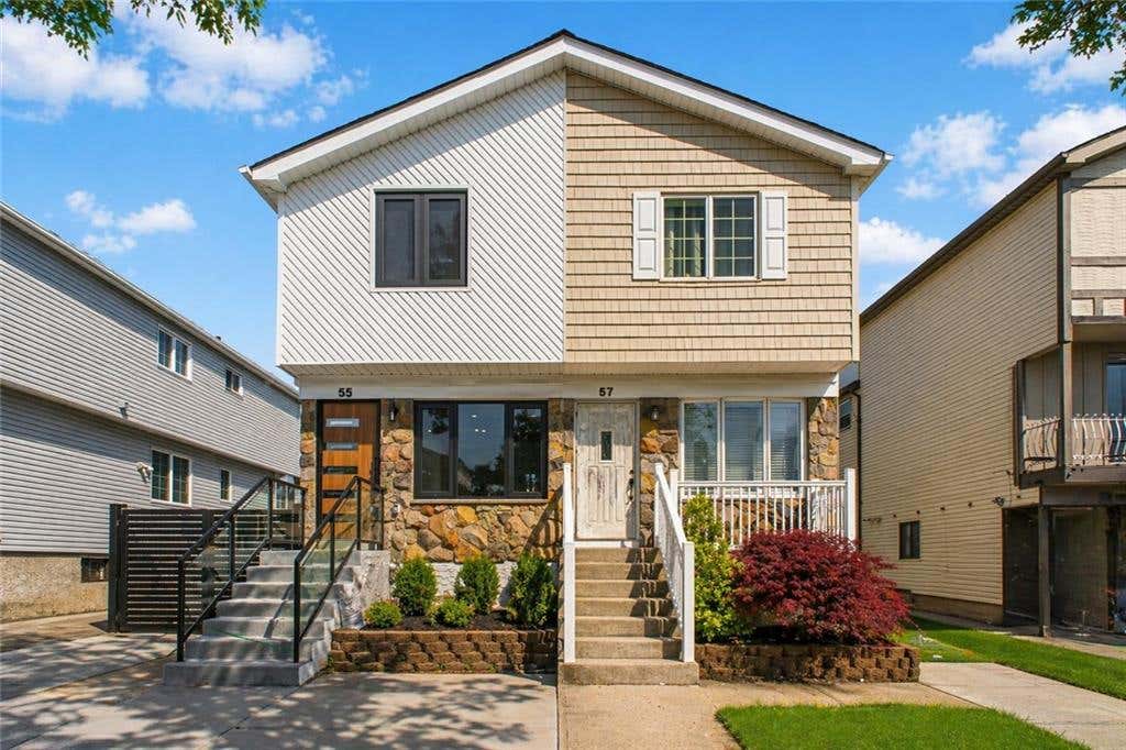 Photo of 55 Beard Street, Staten Island, NY 10314 (MLS # 502586)