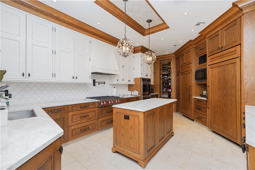 86 Gaylord Drive, Brooklyn, New York image 9