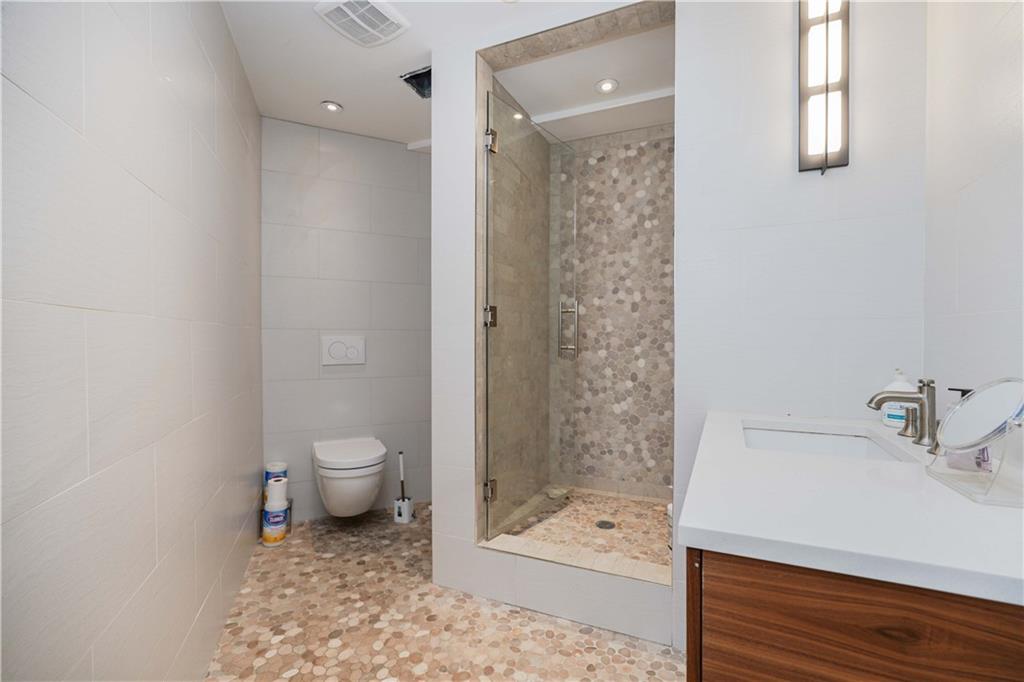 86 Gaylord Drive, Brooklyn, New York image 38