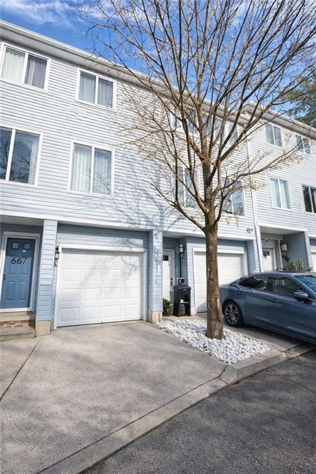 Photo of 667 Ilyssa Way, Staten Island, NY 10312 (MLS # 499768)
