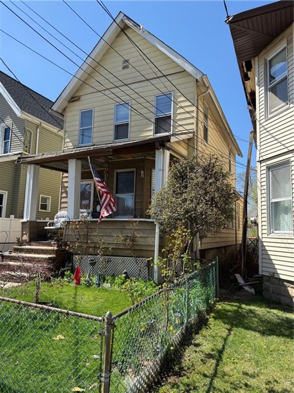 Photo of 400 Jewett Avenue, Staten Island, NY 10302 (MLS # 500263)